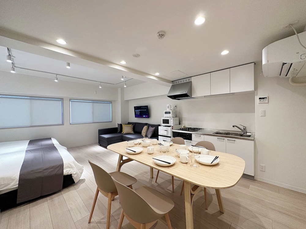 スーペリア スタジオスイート バルコニー 客室1 | F スタイル並木通り