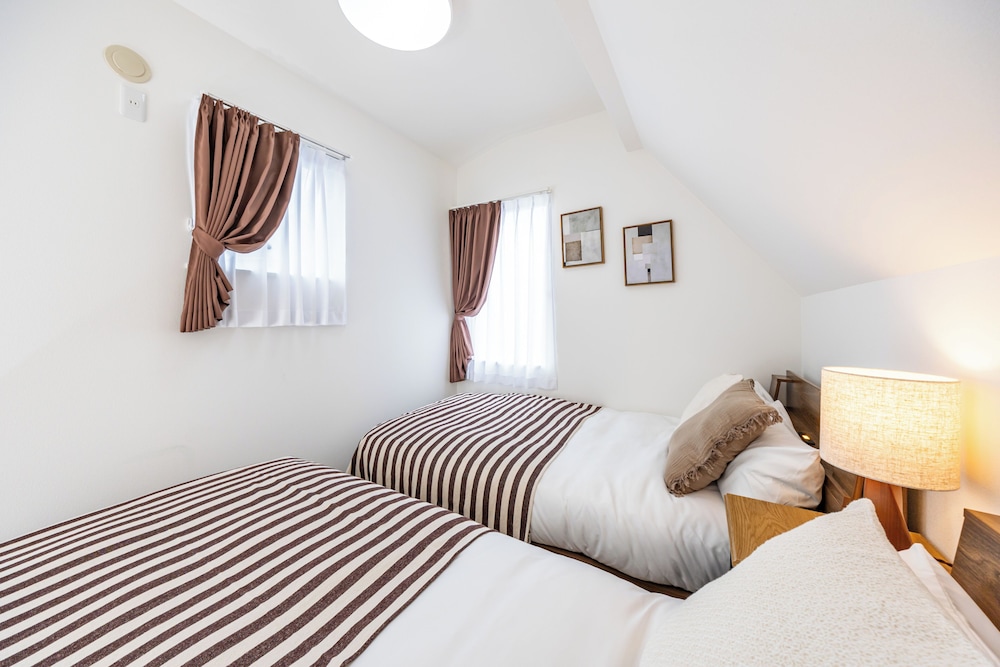 ファミリー ハウス 客室11 | Modern Japan 東京浅草 east