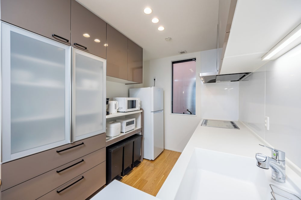 ファミリー ハウス 専用キッチン0 | Modern Japan 東京浅草 east