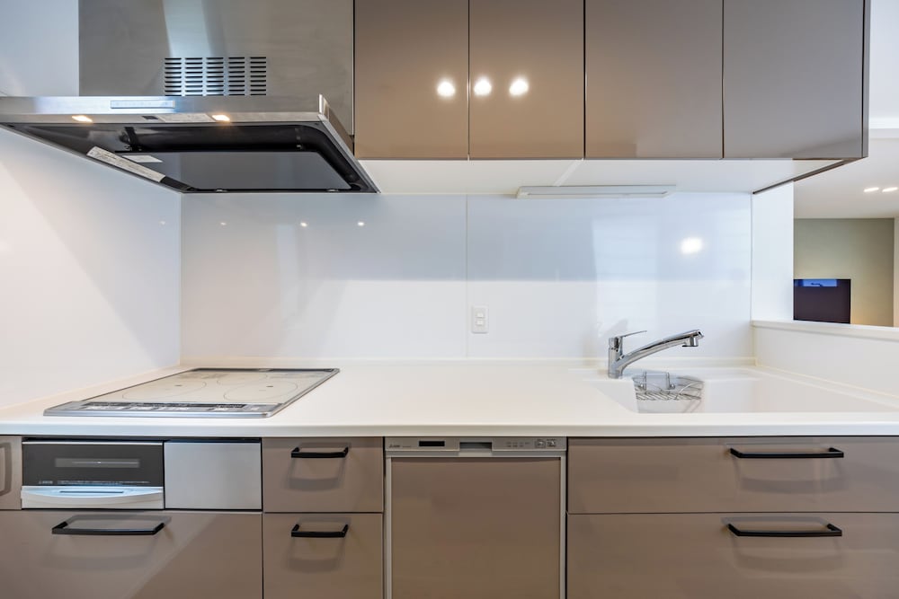 ファミリー ハウス 専用キッチン3 | Modern Japan 東京浅草 east