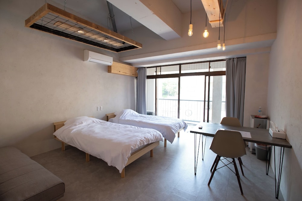 コンフォート ツインルーム 禁煙 共用バスルーム | Cabin