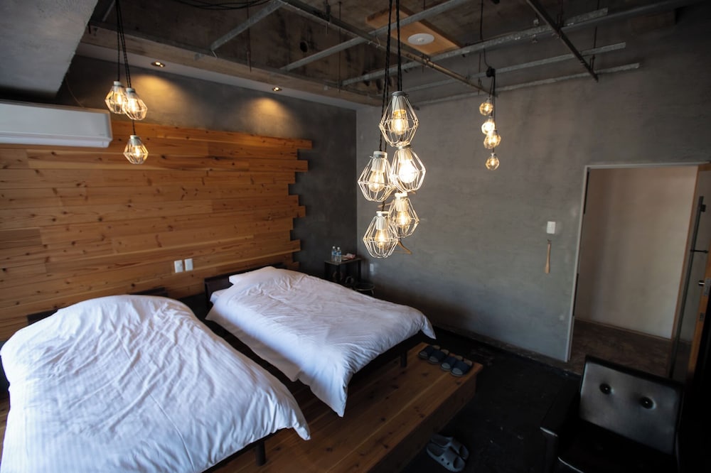 ツインルーム 禁煙 共用バスルーム 客室9 | Cabin