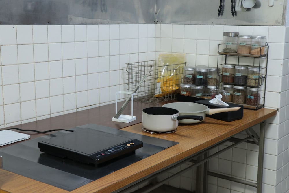 ツインルーム 禁煙 共用バスルーム 共用キッチン設備2 | Cabin