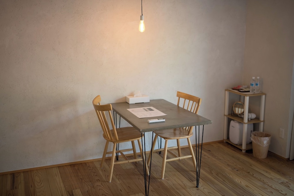 スーペリア ツインルーム 禁煙 共用バスルーム 客室2 | Cabin