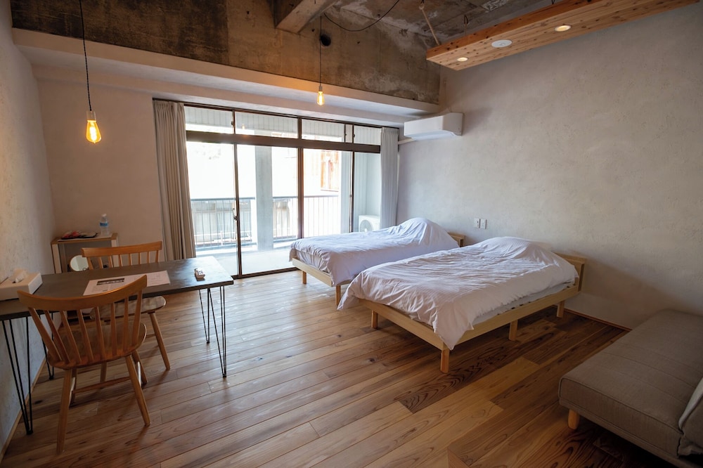 スーペリア ツインルーム 禁煙 共用バスルーム | Cabin