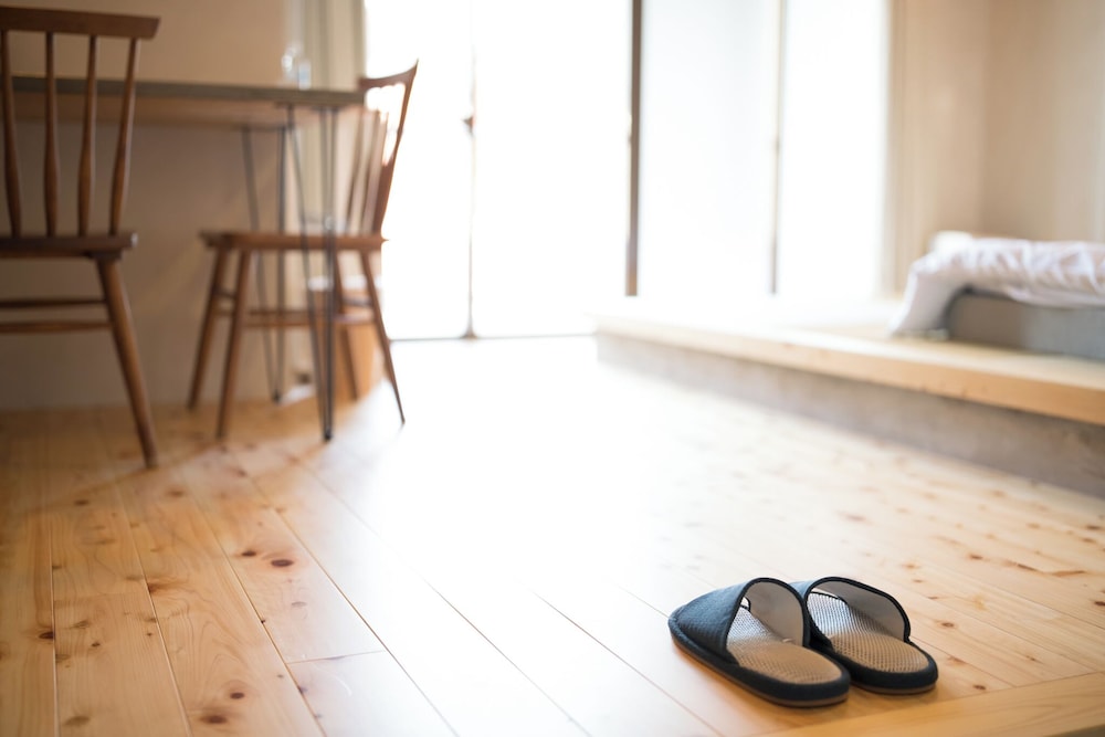 ベーシック ツインルーム 禁煙 共用バスルーム 客室1 | Cabin