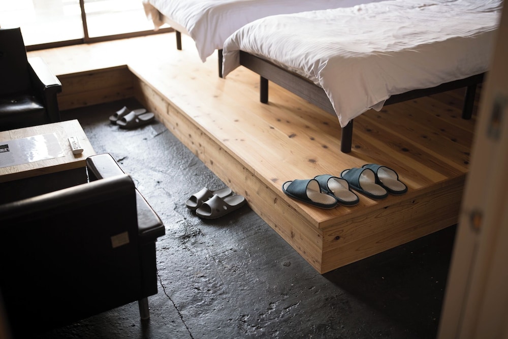 ツインルーム 禁煙 共用バスルーム 客室5 | Cabin