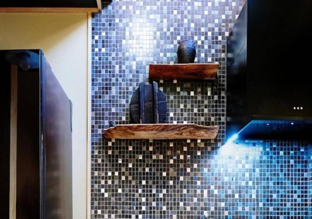 デラックス ダブルルーム 共用キッチン2 | Kokonoe Machiya