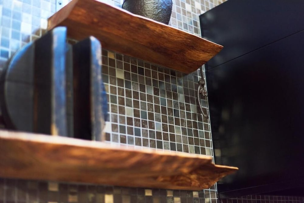 デラックス ダブルルーム 共用キッチン3 | Kokonoe Machiya