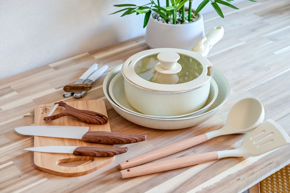 クラシック アパートメント バルコニー (203) 専用キッチン2 | Fukuoka Loft 203