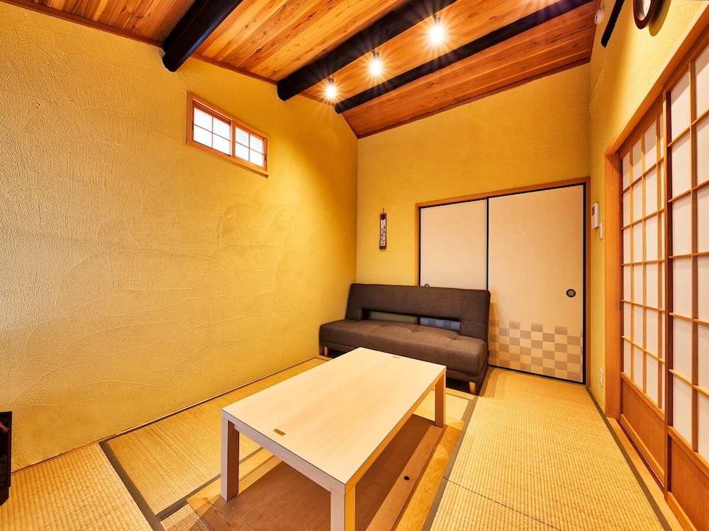 ヴィラ 禁煙 リビング エリア1 | Connect inn 京都五条