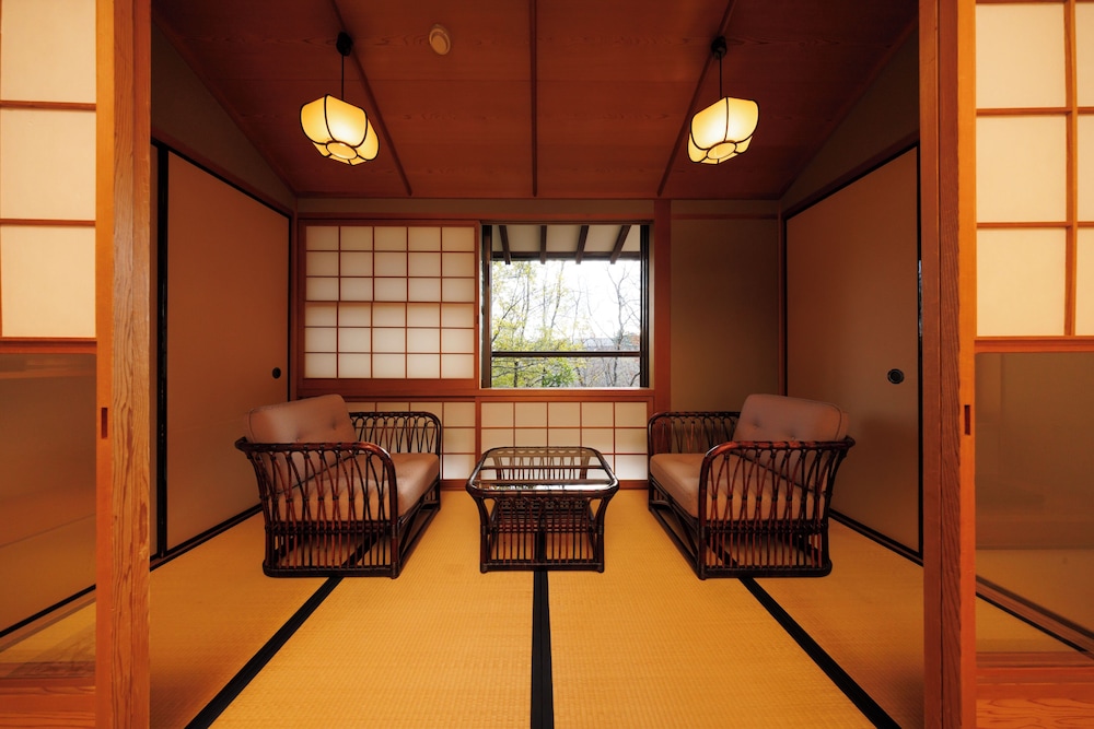 デラックス ルーム 客室4 | 四季亭