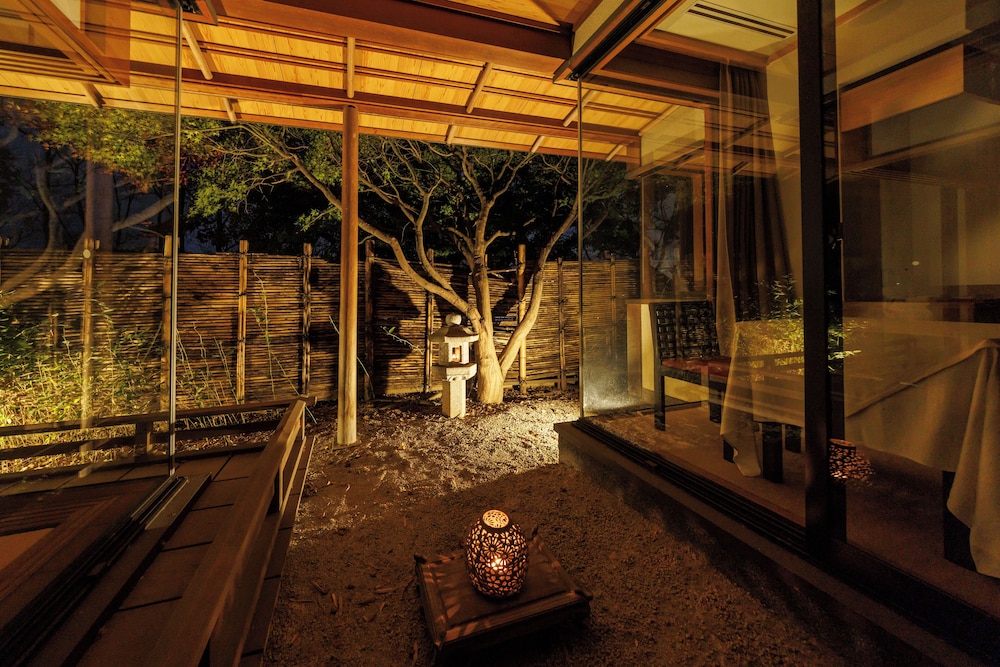 クラシック スイート ガーデンビュー 1 階 部屋からの景観0 | 四季亭