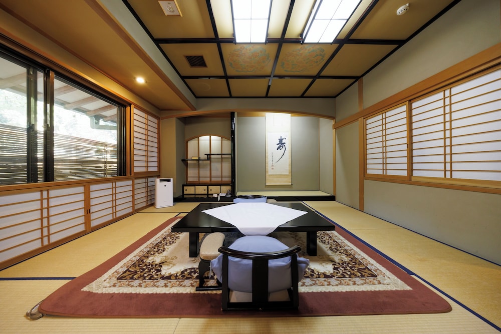 スーペリア ルーム | 四季亭