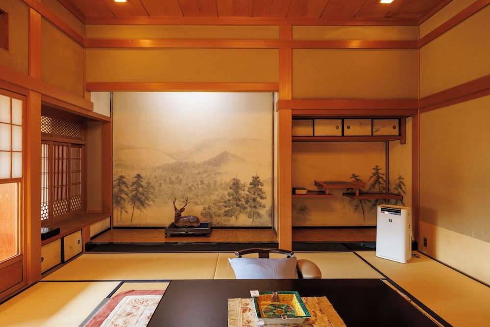 スーペリア ルーム 客室2 | 四季亭