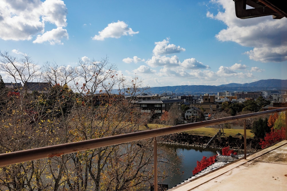 スーペリア ルーム 部屋からの景観1 | 四季亭