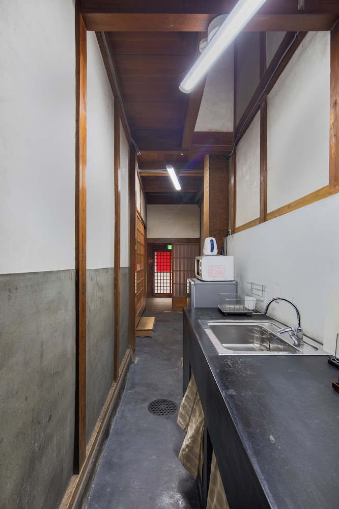 ヴィラ 専用キッチン1 | 二条凰庵