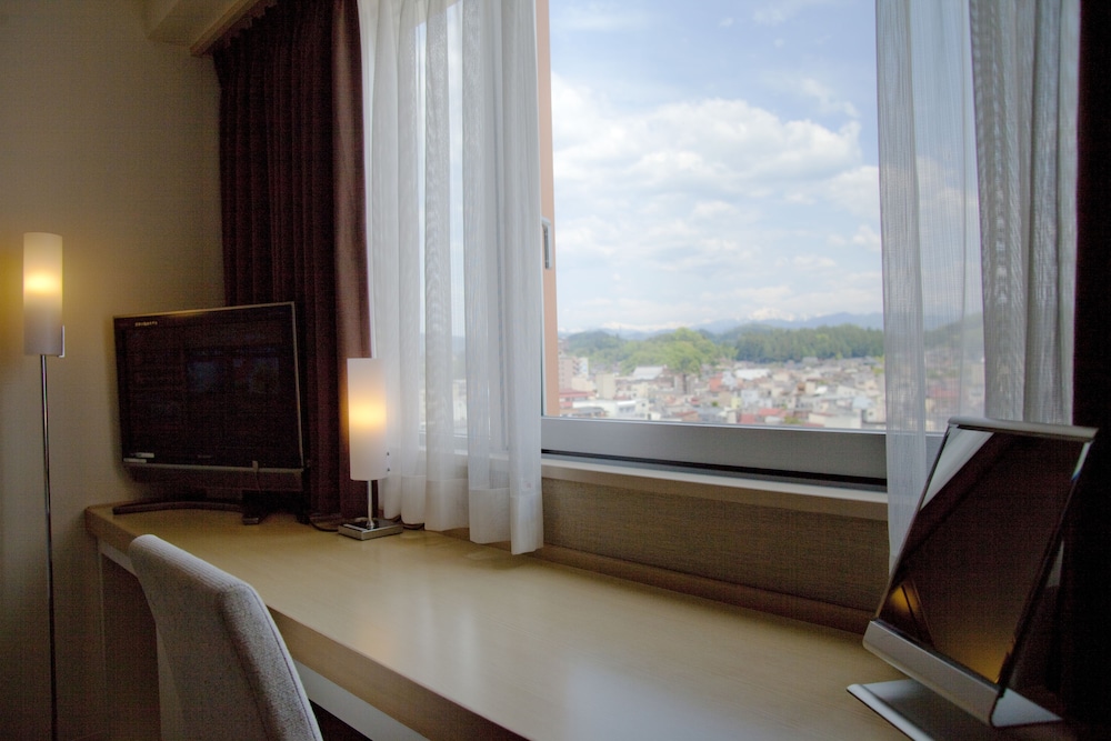 ハイフロア ツインルーム 禁煙 客室2 | スパホテルアルピナ飛騨高山