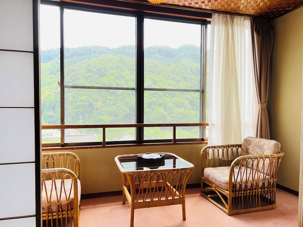 スタンダード和室 二食付き 客室2 | 三朝薬師の湯 万翆楼