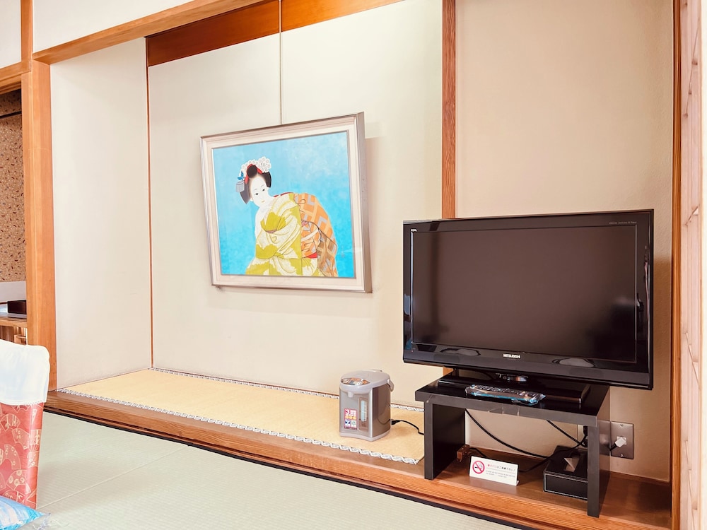 スタンダード和室 二食付き 客室1 | 三朝薬師の湯 万翆楼