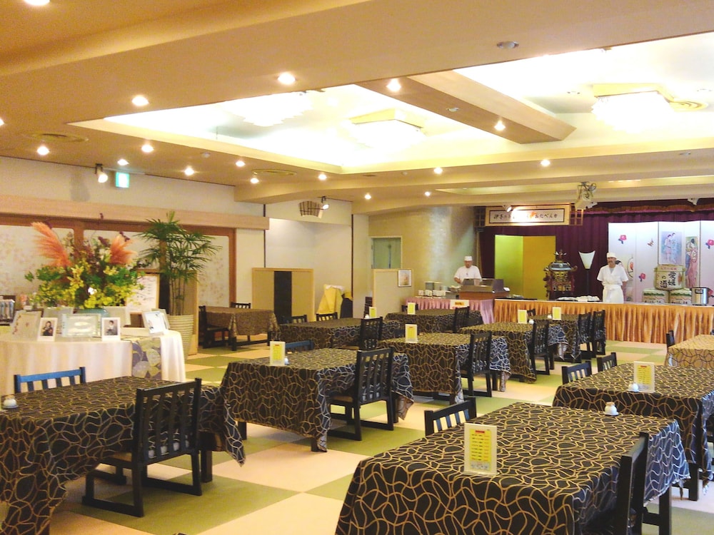 レストラン1 | ホテル葛城 Spa Resort 道後 レストラン1 | ホテル葛城 Spa Resort 道後