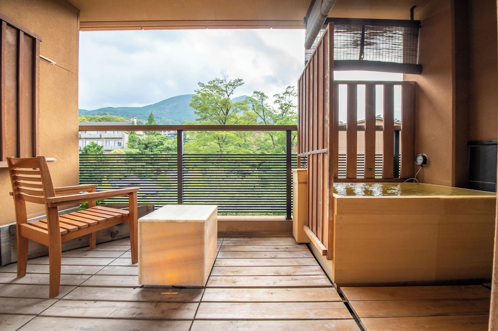 【露天風呂付客室】和洋室36平米（定員3名様） 客室5 | 箱根強羅温泉 季の湯 雪月花