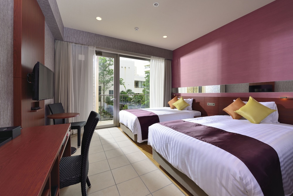 天然温泉（サウナ）特典付き！パティオツインルーム【メインタワー】 | COMMUNITY&SPA 那覇セントラルホテル