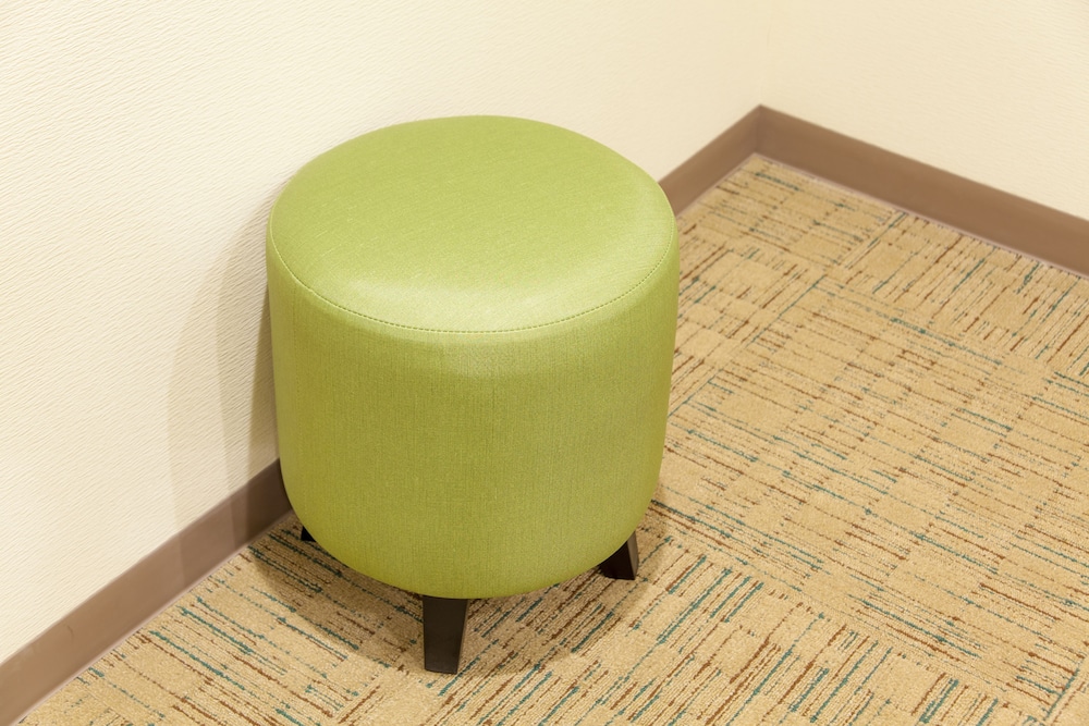 天然温泉（サウナ）特典付き！セミダブルルーム 【イーストタワー】 客室2 | COMMUNITY&SPA 那覇セントラルホテル