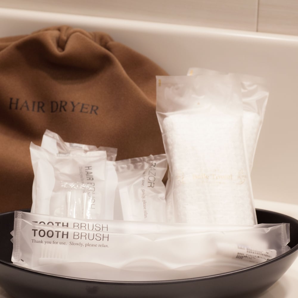 天然温泉（サウナ）特典付き！パーシャルハリウッドツインルーム 4名利用【メインタワー】 客室の設備とサービス3 | COMMUNITY&SPA 那覇セントラルホテル