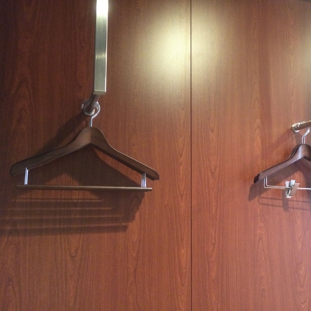 天然温泉（サウナ）特典付き！パティオツインルーム【メインタワー】 客室の設備とサービス0 | COMMUNITY&SPA 那覇セントラルホテル