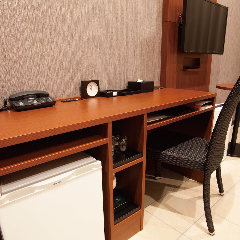 天然温泉（サウナ）特典付き！パティオツインルーム【メインタワー】 客室の設備とサービス2 | COMMUNITY&SPA 那覇セントラルホテル