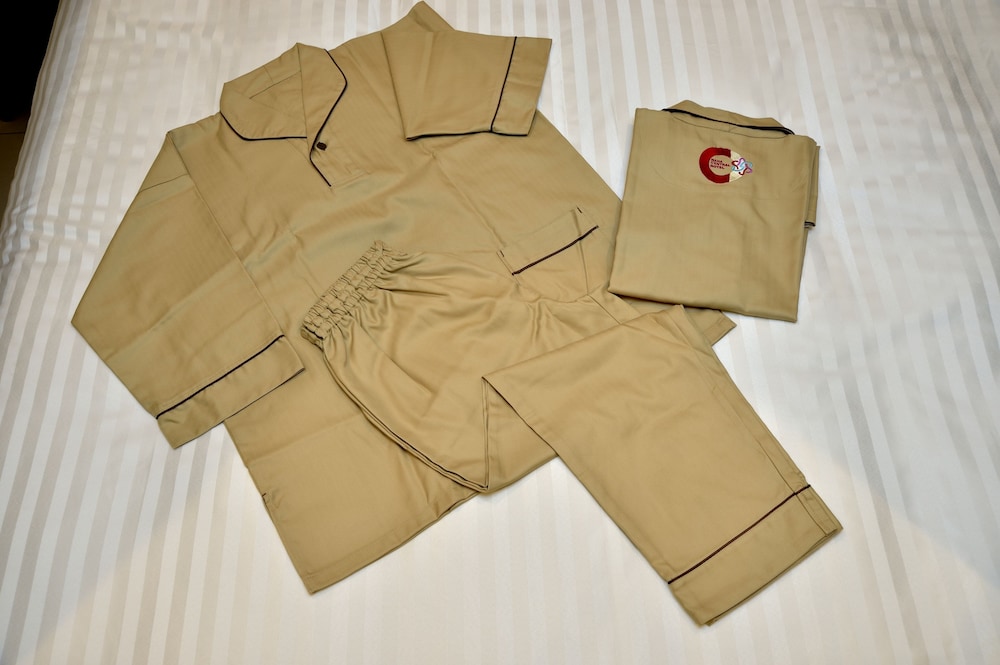 天然温泉（サウナ）特典付き！パーシャルハリウッドツインルーム 3名利用 【メインタワー】 客室の設備とサービス2 | COMMUNITY&SPA 那覇セントラルホテル