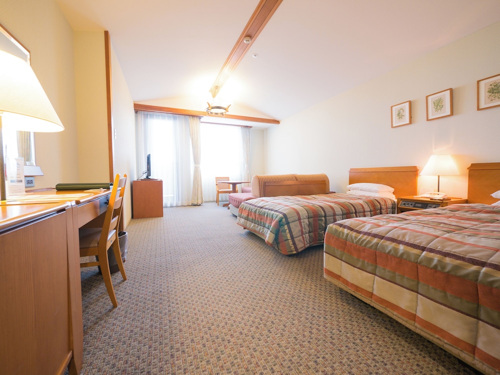 [禁煙] 洋室（3名以上はソファーベッド） 客室2 | ホテルハーヴェスト スキージャム勝山