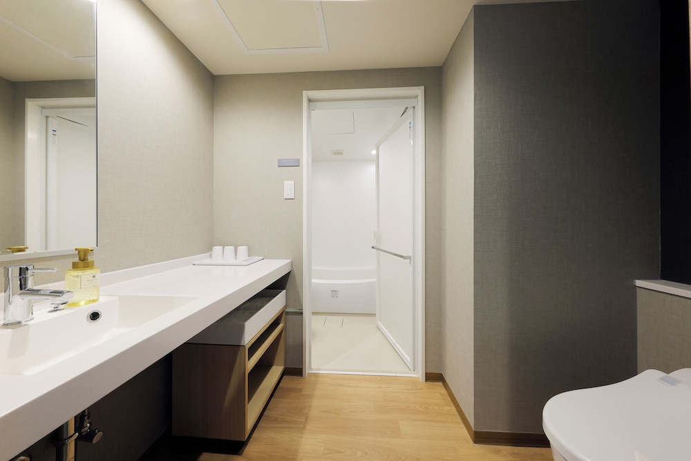 ラージ ツインルーム 禁煙 バスルーム0 | JRイン旭川