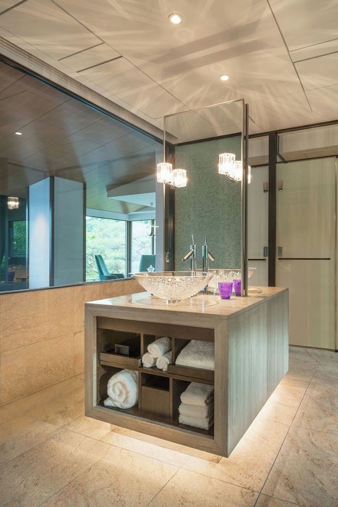 プレジデンシャル スイート 1 ベッドルーム 禁煙 バルコニー バスルーム0 | 翠嵐 ラグジュアリーコレクションホテル 京都