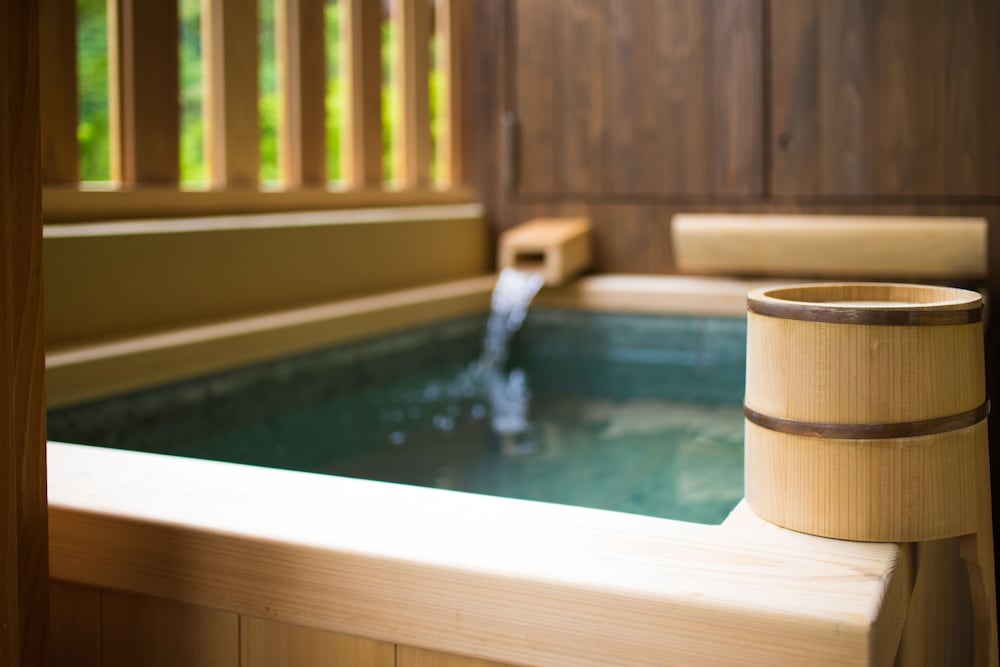 ルーム シングルベッド 2 台 禁煙 ガーデンビュー (YUZUNOHA) バスルーム0 | 翠嵐 ラグジュアリーコレクションホテル 京都