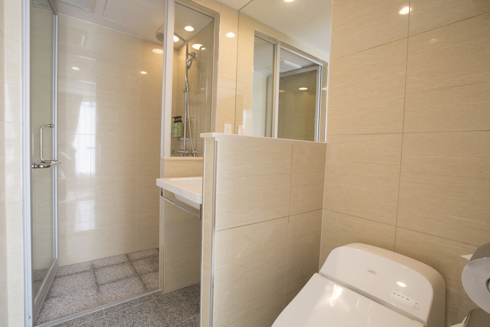 プレミアム ツインルーム バスルーム1 | アーバンホテル京都 二条プレミアム