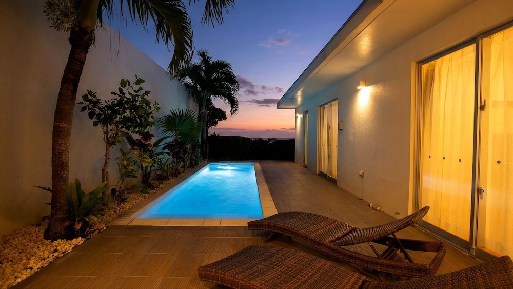 ヴィラ 2 ベッドルーム プライベートプール オーシャンビュー 屋外プール0 | フェリスヴィラスイート 宮古島 上野