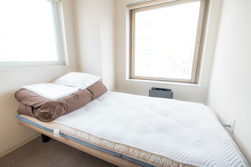エコノミー ファミリールーム 禁煙 共用バスルーム 客室2 | GRAND HOSTEL LDK 札幌