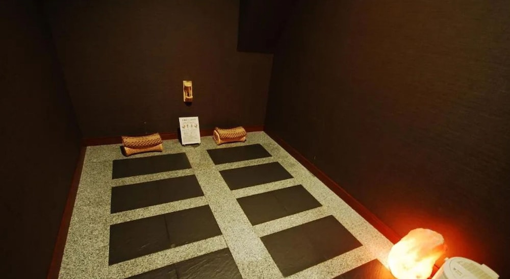 ロイヤル ルーム 2 ベッドルーム 喫煙可 客室の設備とサービス1 | ホテルバリアンリゾート千葉中央店