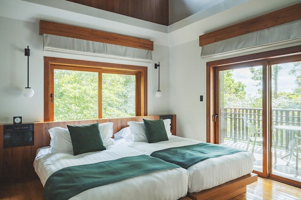 マナサヴィラ ２階 | sankara hotel&spa 屋久島