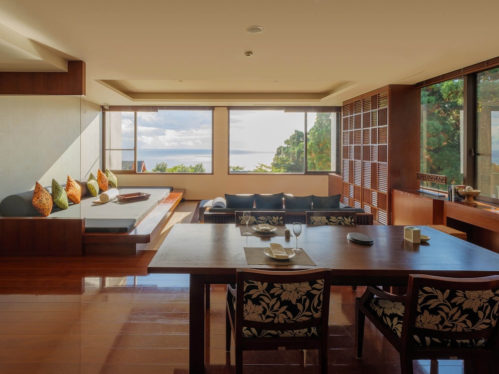 サンカラ・スイート オーシャンビュー・半露天風呂付・本館 客室2 | sankara hotel&spa 屋久島