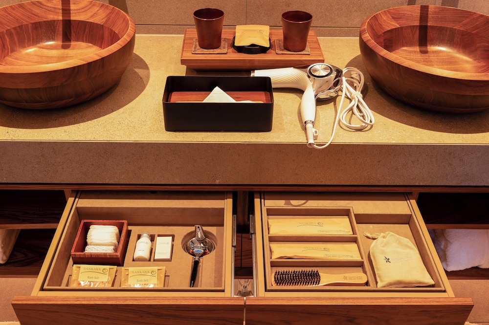 マナサヴィラ 1階 客室9 | sankara hotel&spa 屋久島