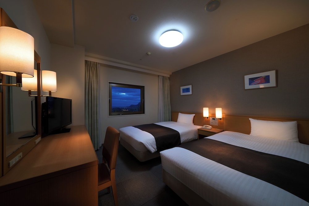 ツインルーム 禁煙 (Semi Double Size Bed) | ホテル法華クラブ函館