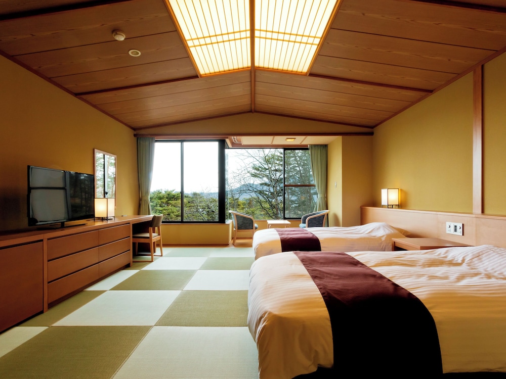 和室 ツインベッドルーム 禁煙 客室1 | 浄土ヶ浜パークホテル