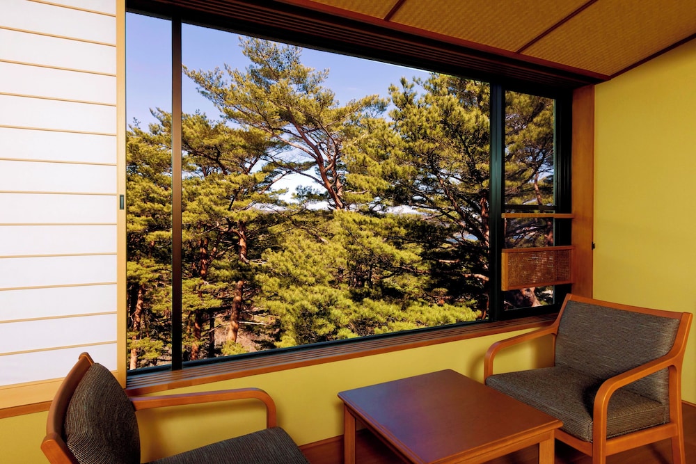 松林側和室10畳 (ビュッフェプラン) 禁煙 客室2 | 浄土ヶ浜パークホテル