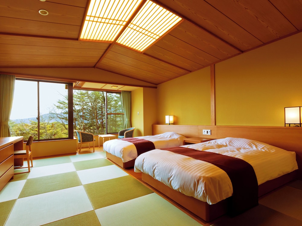 和室 ツインベッドルーム 禁煙 客室2 | 浄土ヶ浜パークホテル