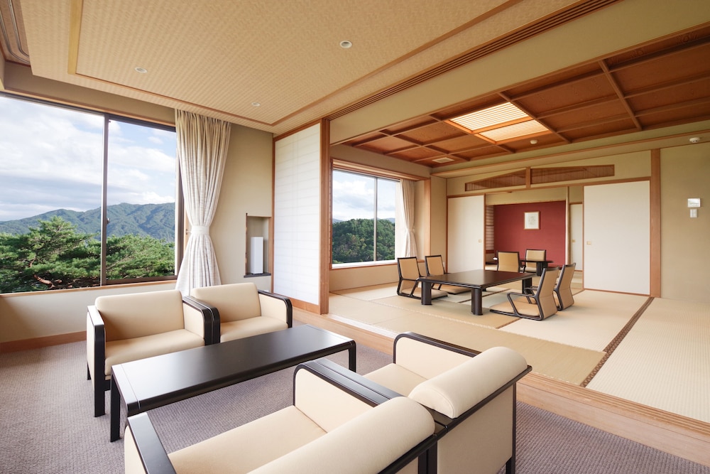 ロイヤル ルーム 2 ベッドルーム 禁煙 シービュー 客室1 | 浄土ヶ浜パークホテル