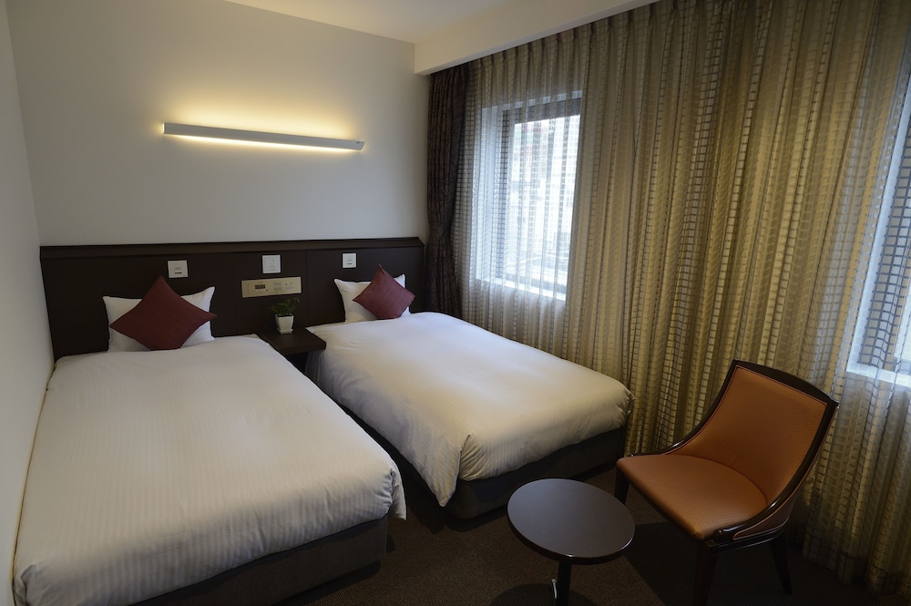 ツインルーム 禁煙 | 御堂筋ホテル＜天然温泉ぼてぢゅう難波温泉　美肌の湯＞