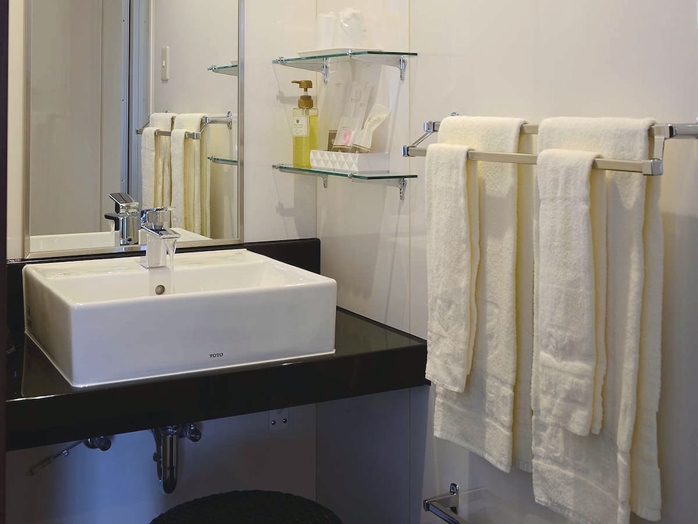 ツインルーム 禁煙 客室2 | 御堂筋ホテル＜天然温泉ぼてぢゅう難波温泉　美肌の湯＞